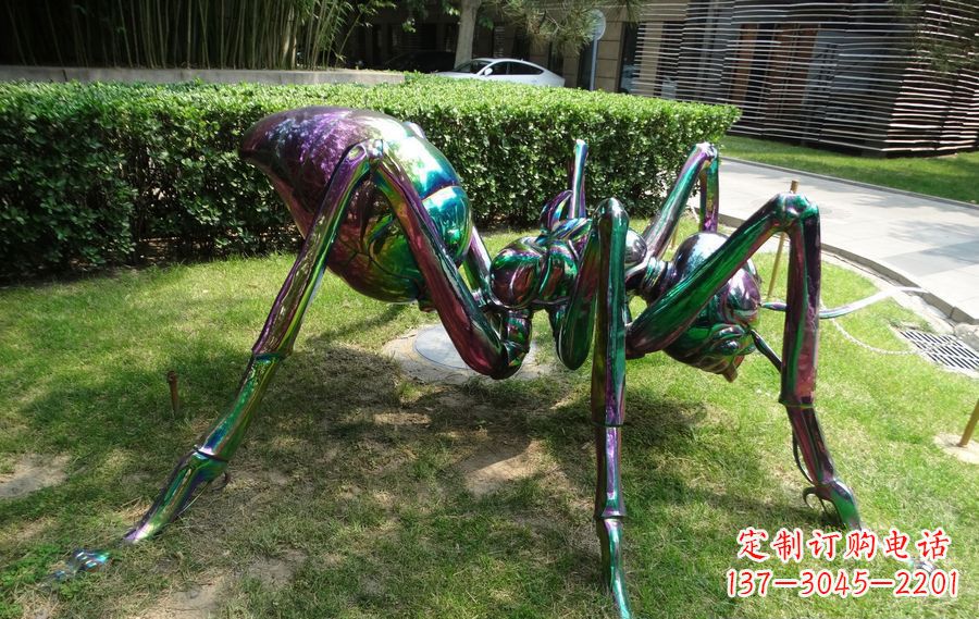泰州蜘蛛侠传递英雄激情的不锈钢雕塑