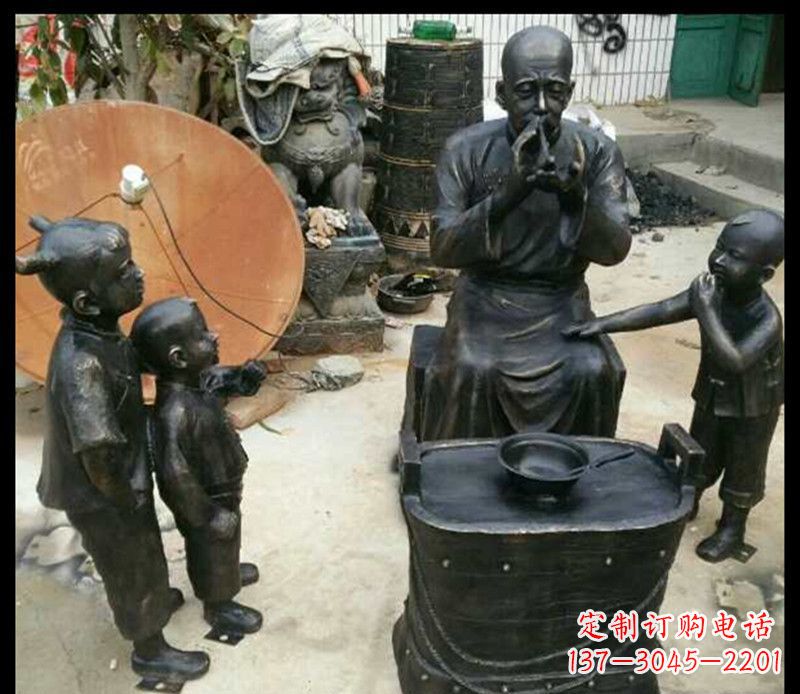 泰州糖果街上的铜雕精灵