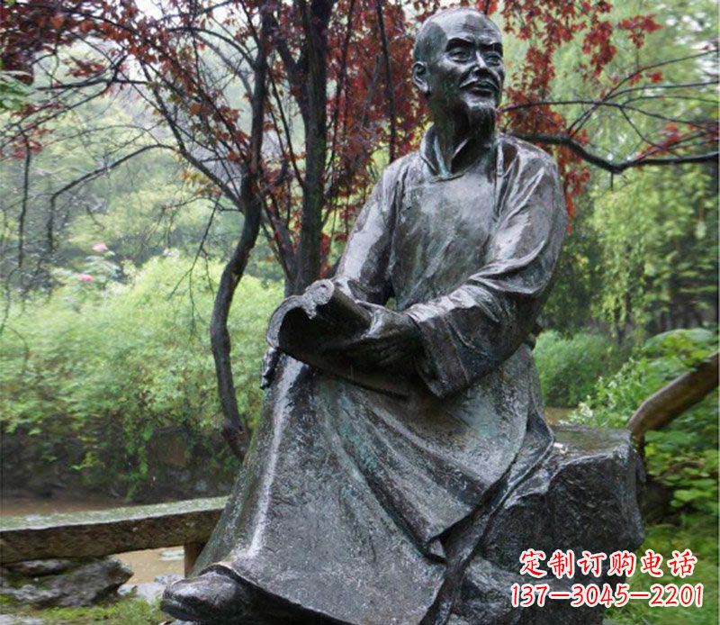 泰州纪念古代名人的雕塑
