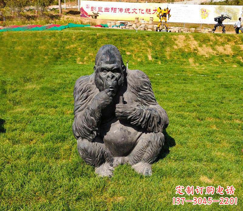 泰州草坪猩猩公园动物石雕