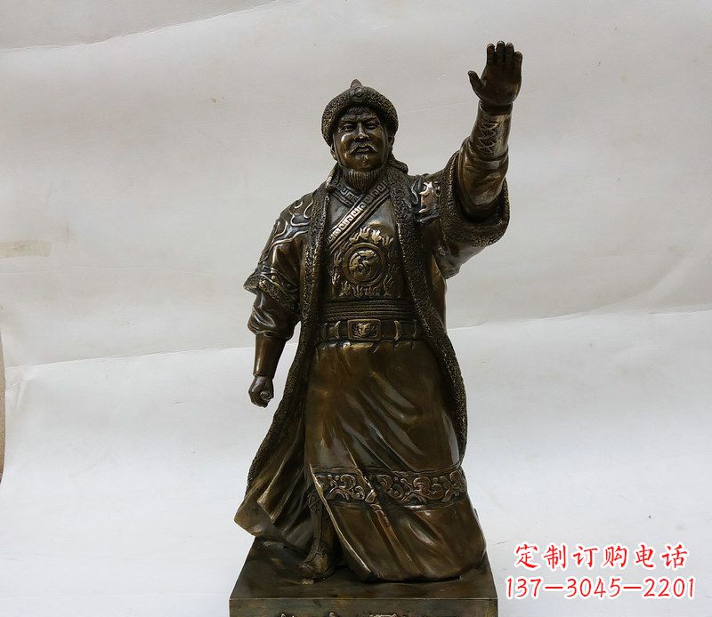 泰州成吉思汗源自铜雕的传奇人物