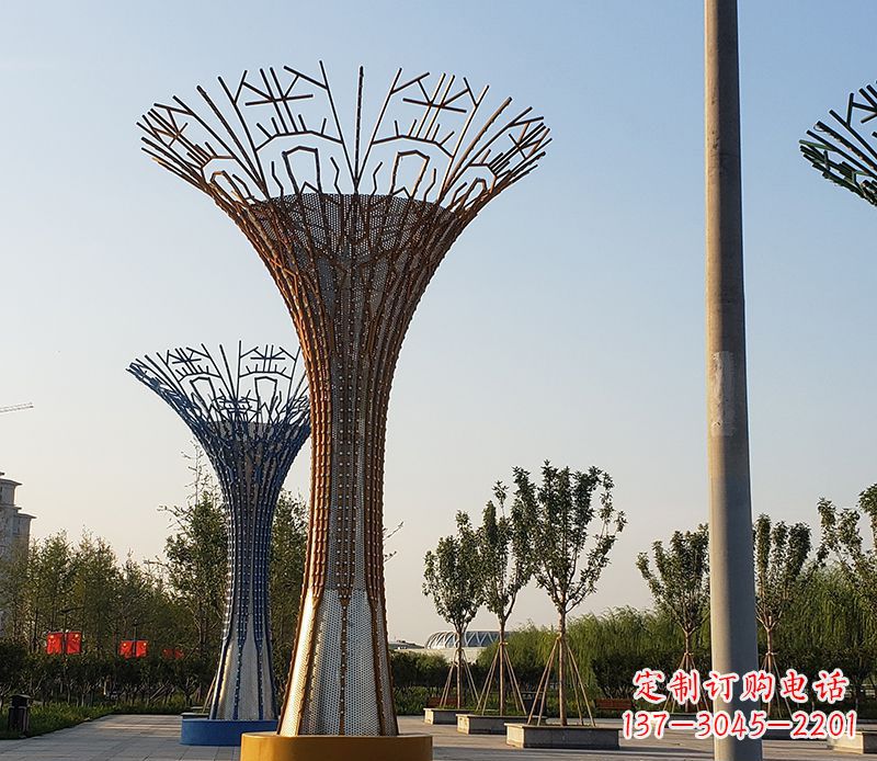 泰州城市景观的点缀——不锈钢树叶雕塑