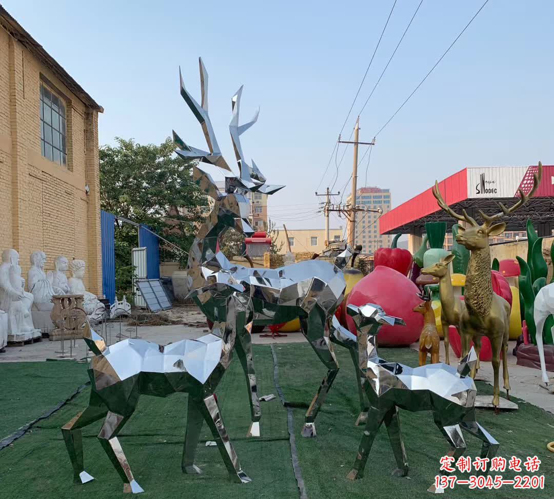 泰州梅花鹿雕塑一种独特的城市装饰