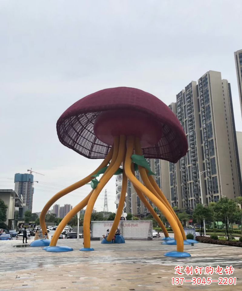泰州城市点缀之美——不锈钢蘑菇雕塑