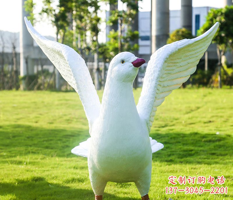 泰州和平鸽雕塑传递和平信息