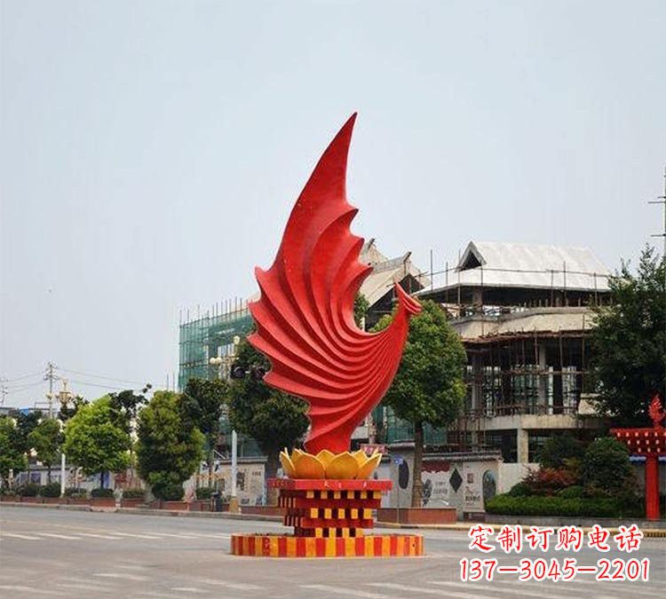 泰州凤凰雕塑为城市街边增添美丽