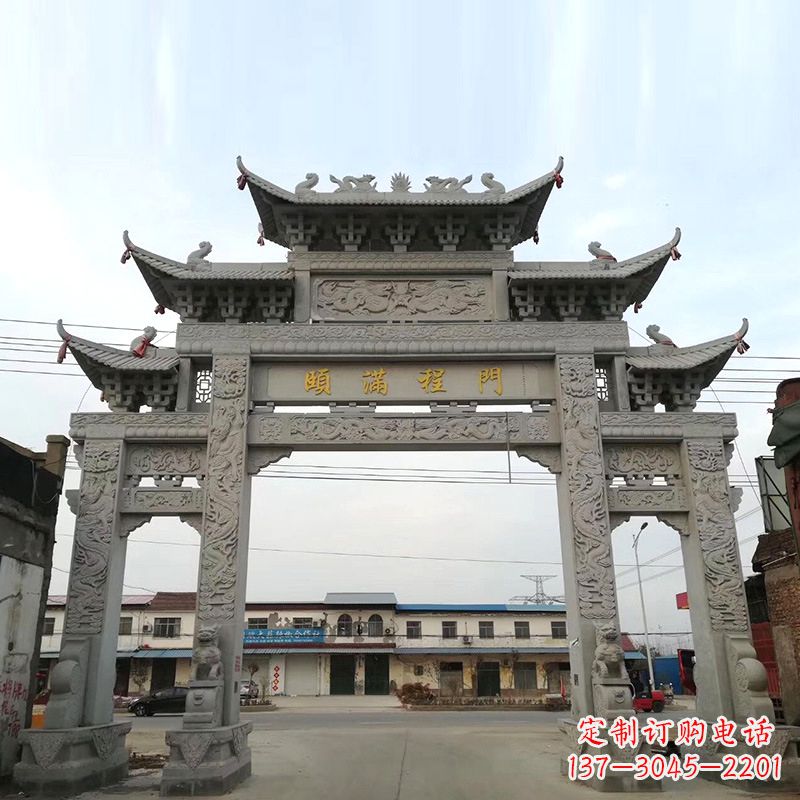 泰州以城市街道为主题的仿古石雕牌楼