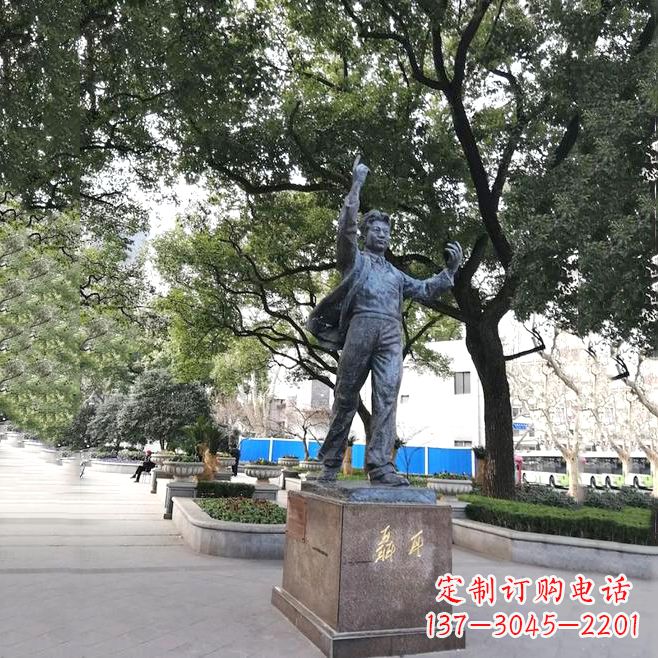 泰州聂耳传奇一座铜雕的赞歌