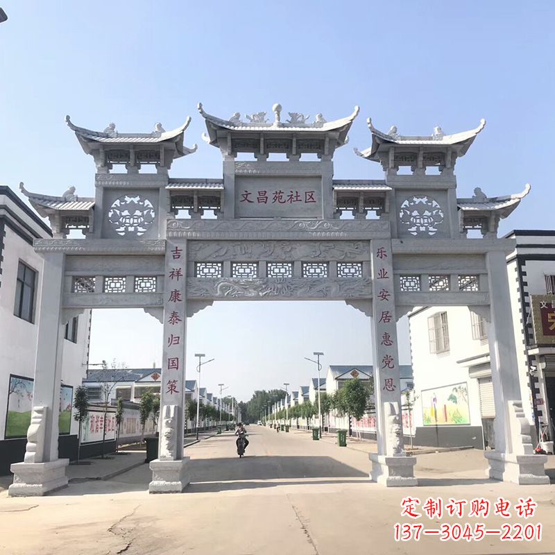 泰州社区四柱雕塑——缅怀老北京的文化精髓