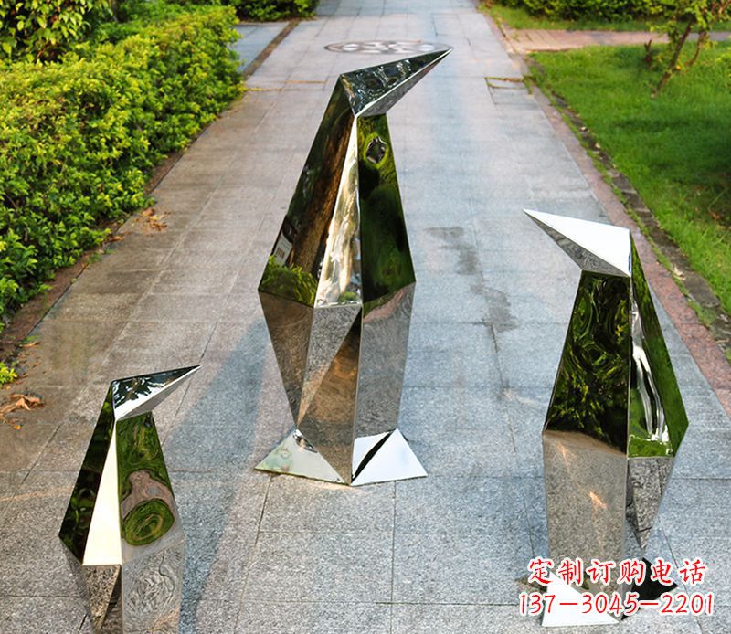 泰州精致的抽象不锈钢企鹅雕塑