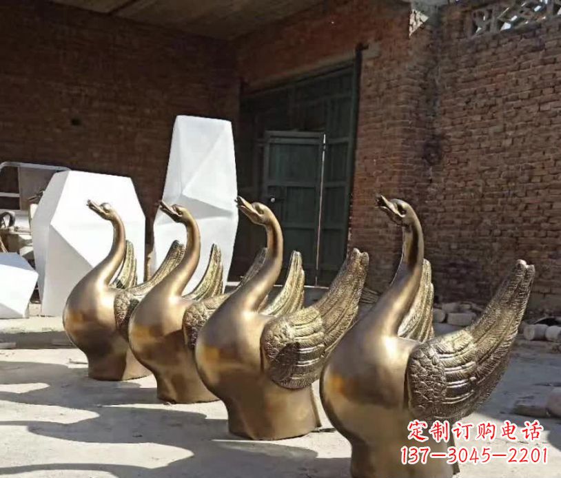 泰州精美的天鹅铜雕