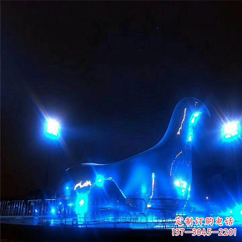 泰州鸽子雕塑彰显夜景灯光之美