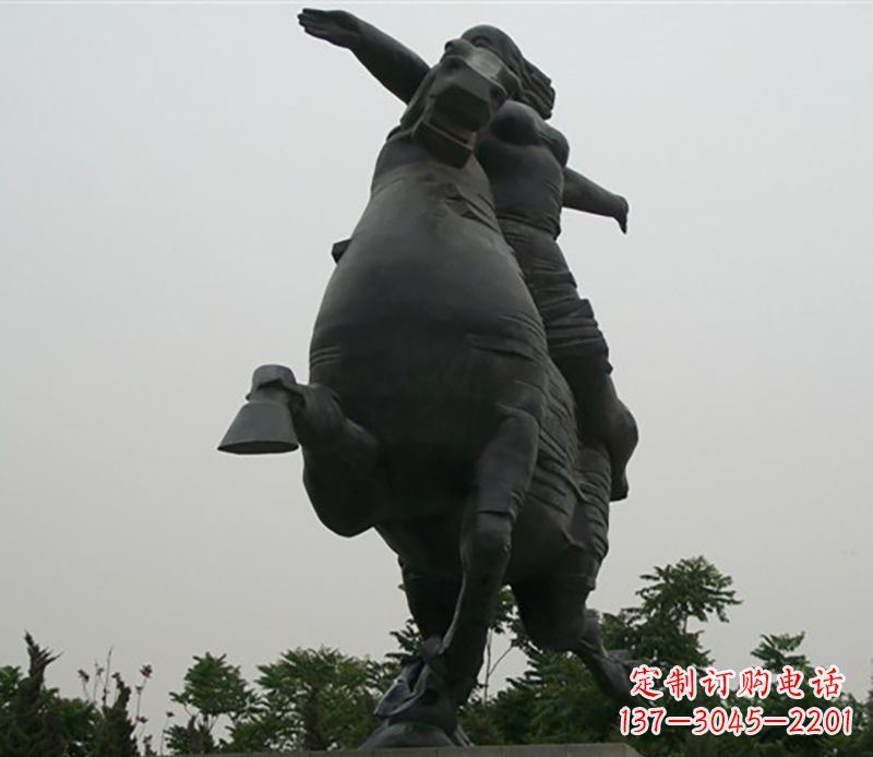 泰州骑马雕塑跨越时空的传奇