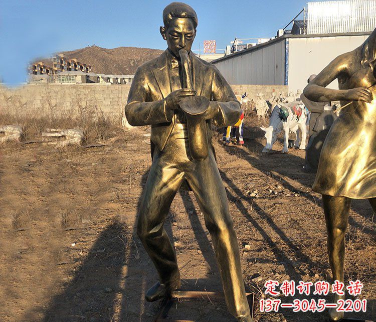 泰州铜雕萨克斯风音乐人物