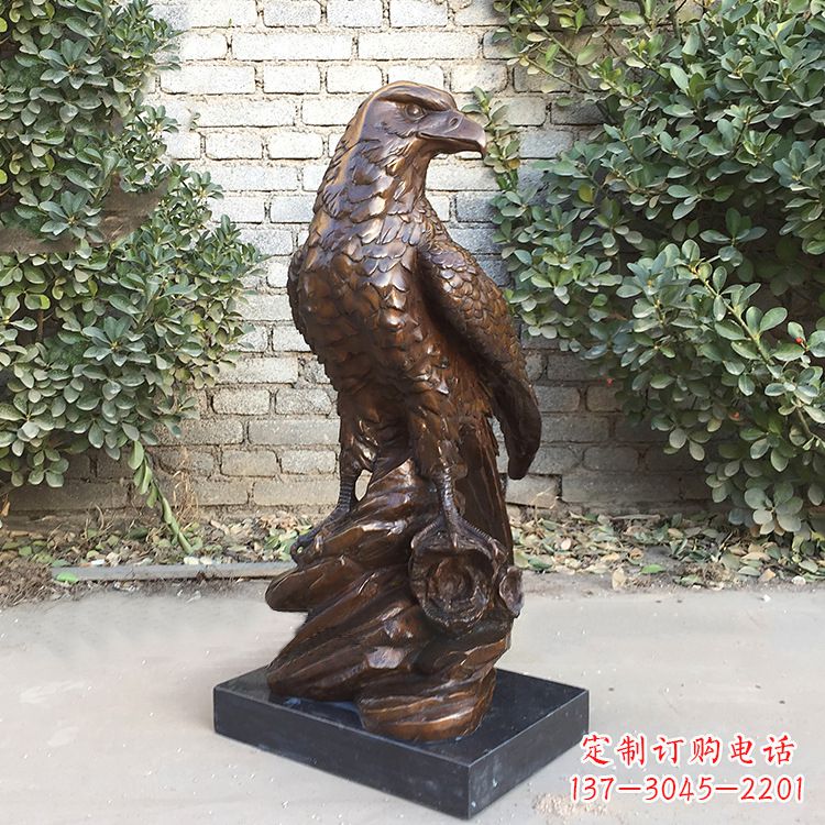 泰州铸造精美的老鹰雕塑