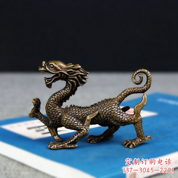 泰州青龙雕塑用纯铜熔铸而成