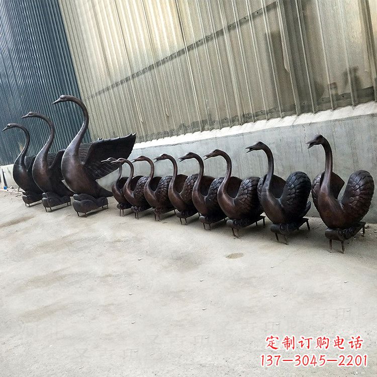 泰州纯铜铸造喷水天鹅
