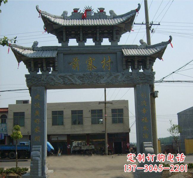 泰州“古老的牌坊雕塑——传承着中华文明的瑰宝”