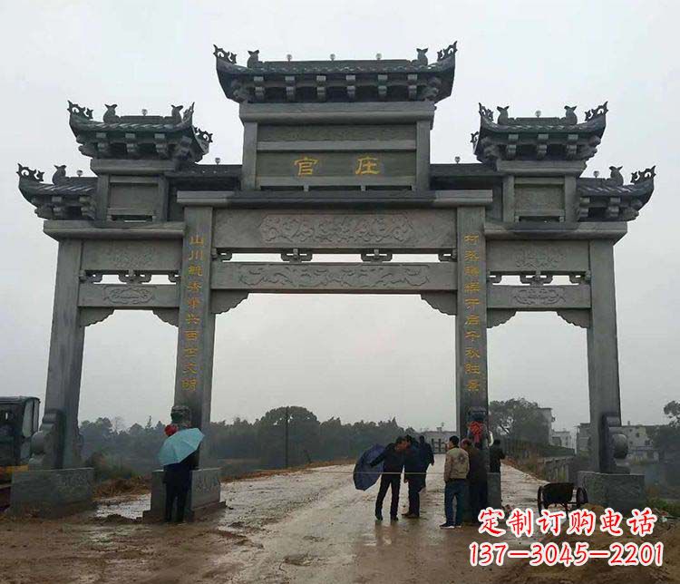 泰州村庄牌坊雕塑传承古老文化