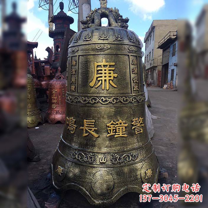 泰州特色大型铜钟雕塑