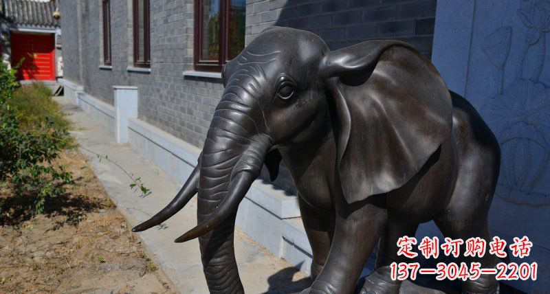 泰州优雅大象铜雕