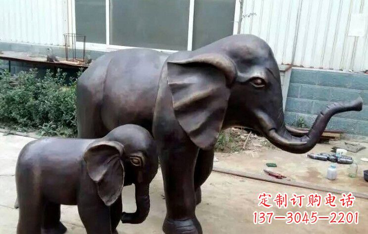 泰州浓情母子情·大象铜雕塑