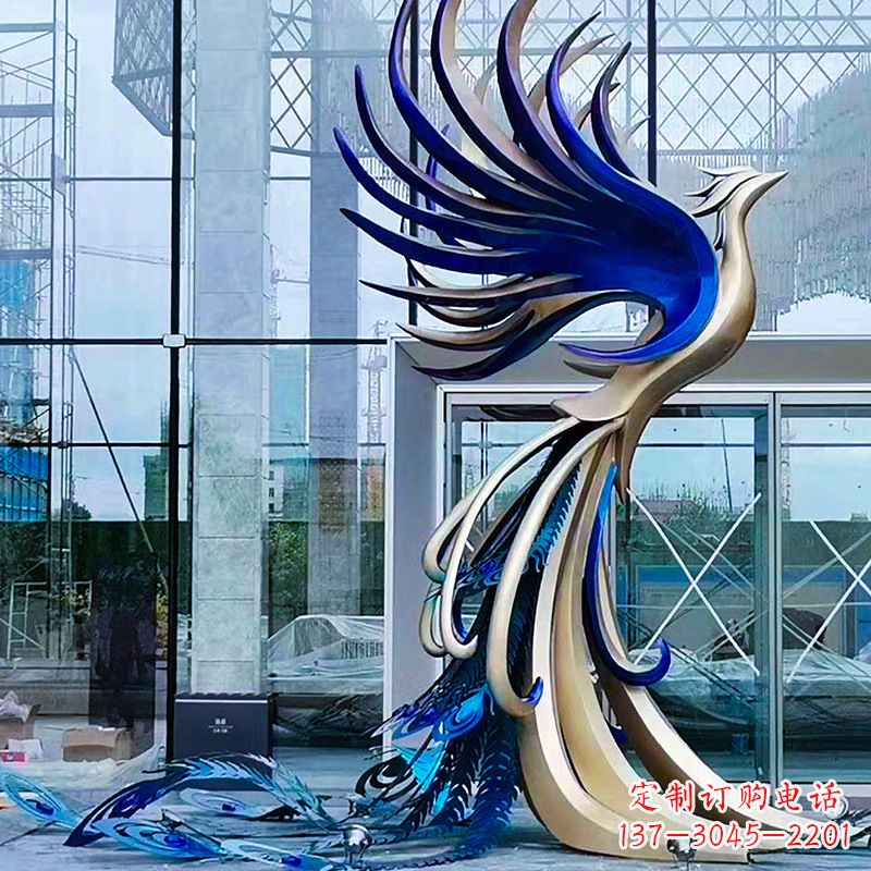 泰州大型彩绘不锈钢孔雀景观雕塑
