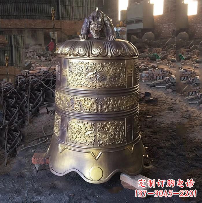 泰州悠久历史的铜钟雕塑——传承无声的魅力