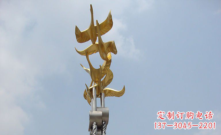 泰州大雁不锈钢雕塑—梦想之羽