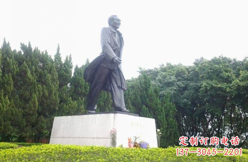 泰州邓小平铜雕