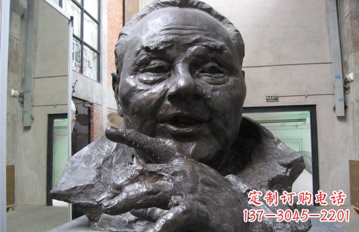 泰州邓小平铜雕塑——传承中国传统文化