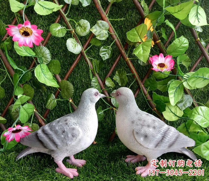 泰州传递和平与美好的和平鸽雕塑