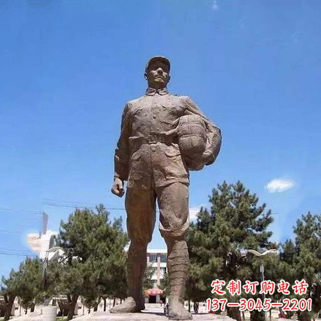 泰州董存瑞石雕像 - 传承英雄精神的纪念雕塑