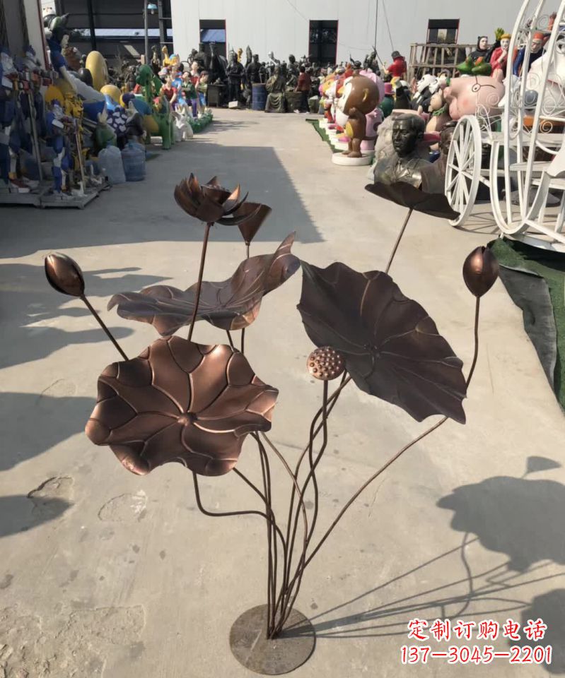 泰州精美锻铜荷花雕塑