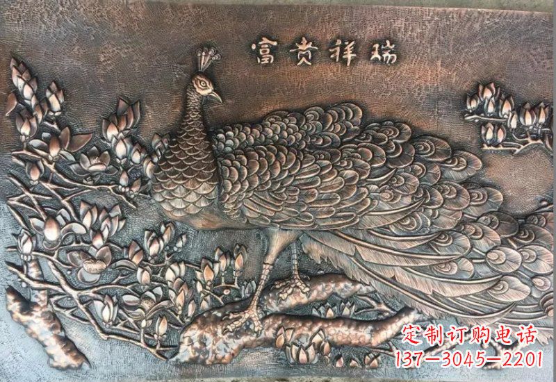 泰州华丽锻铜孔雀雕塑