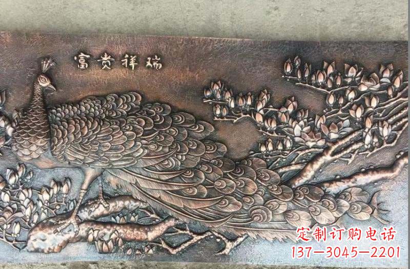 泰州精美锻铜孔雀雕塑