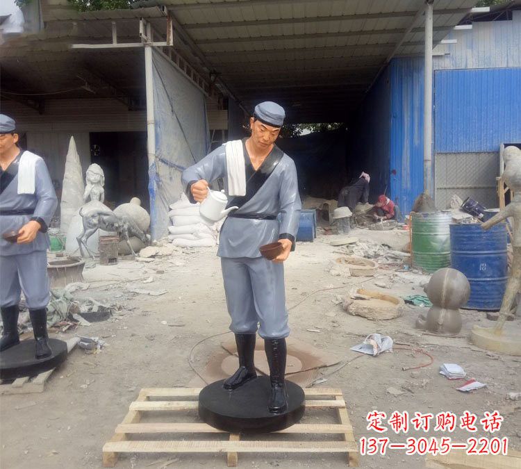 泰州饭店门口玻璃钢仿真店小二雕塑