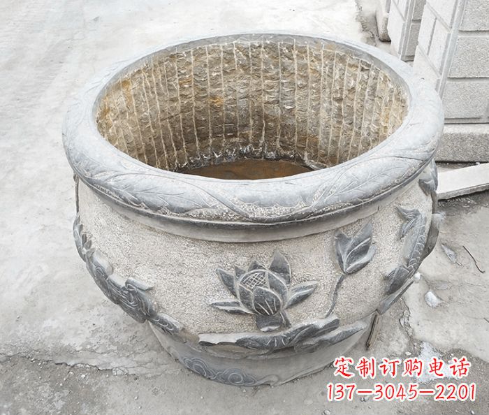 泰州仿古荷花鲤鱼雕塑石水缸