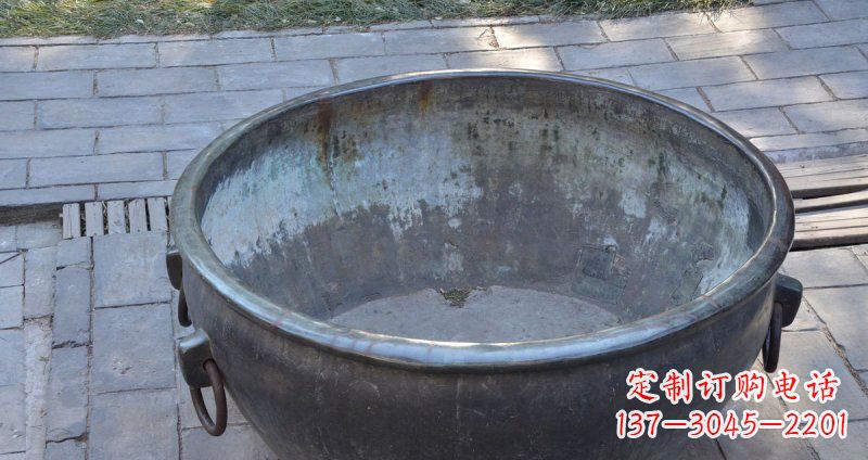 泰州仿古纹饰铜水缸雕塑