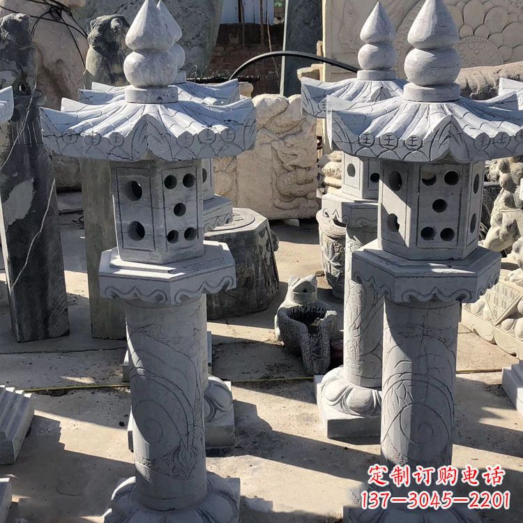 泰州中式仿古青石灯笼雕塑