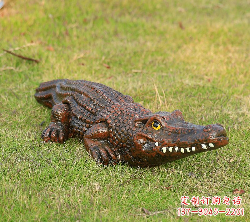 泰州仿真鳄鱼雕塑园林动物景观雕塑