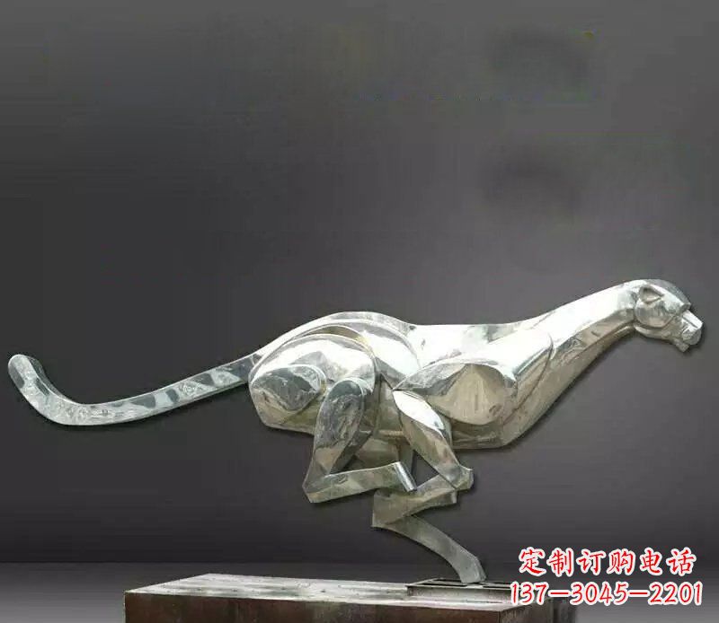 泰州公园不锈钢奔跑的豹子动物雕塑