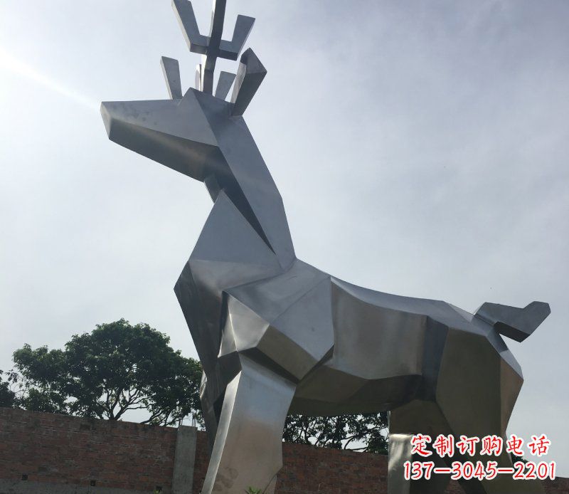 泰州不锈钢几何鹿雕塑