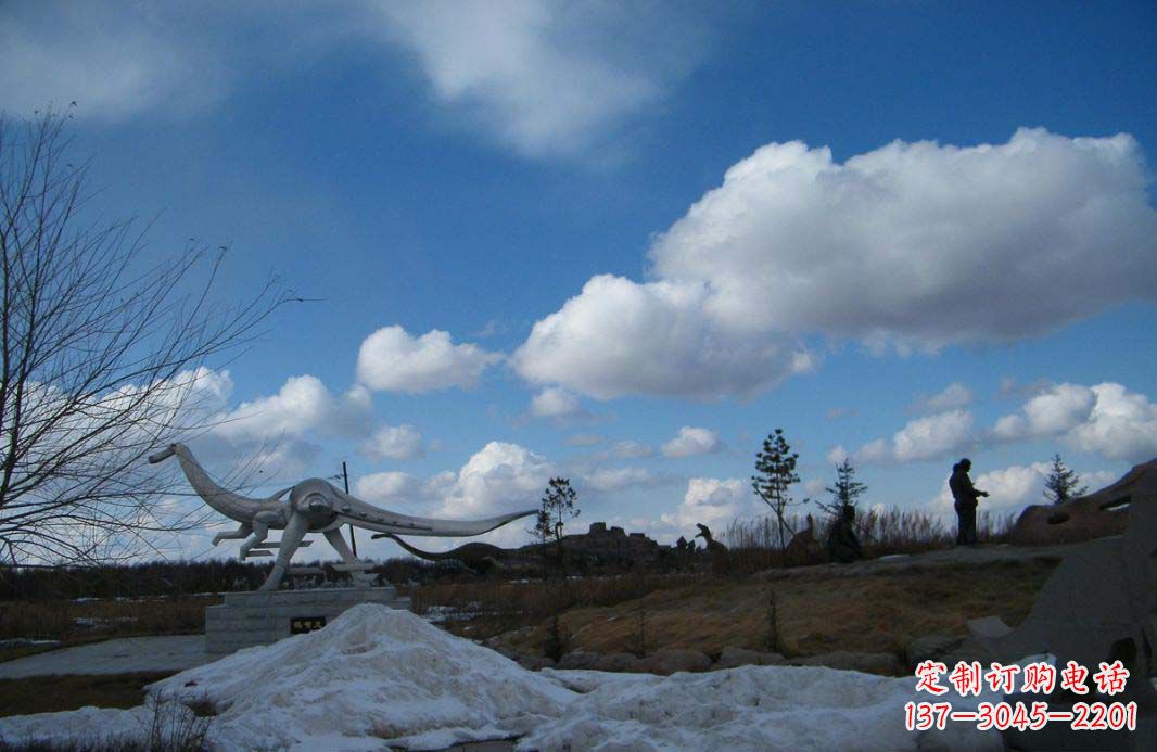 泰州非凡巨兽——不锈钢抽象恐龙雕塑