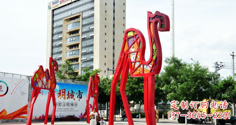泰州品质精良的公园不锈钢骆驼雕塑