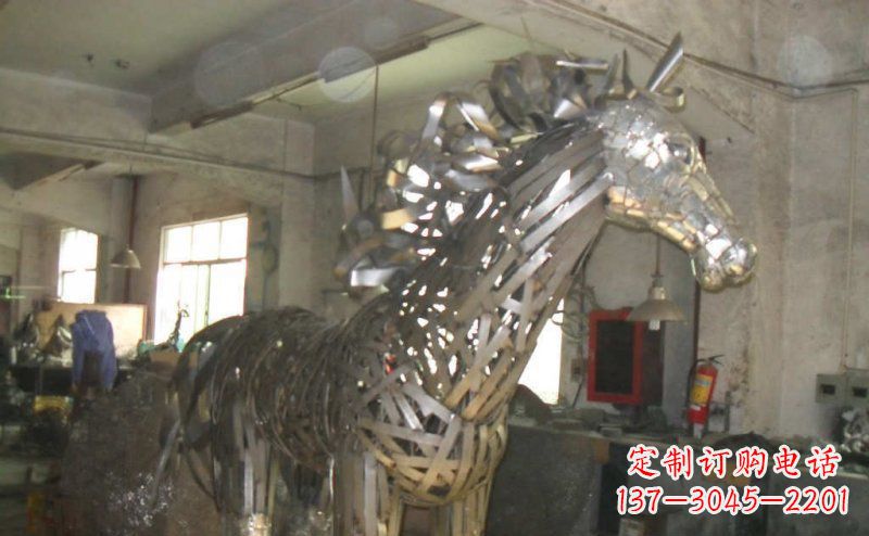 泰州不锈钢抽象马动物雕塑