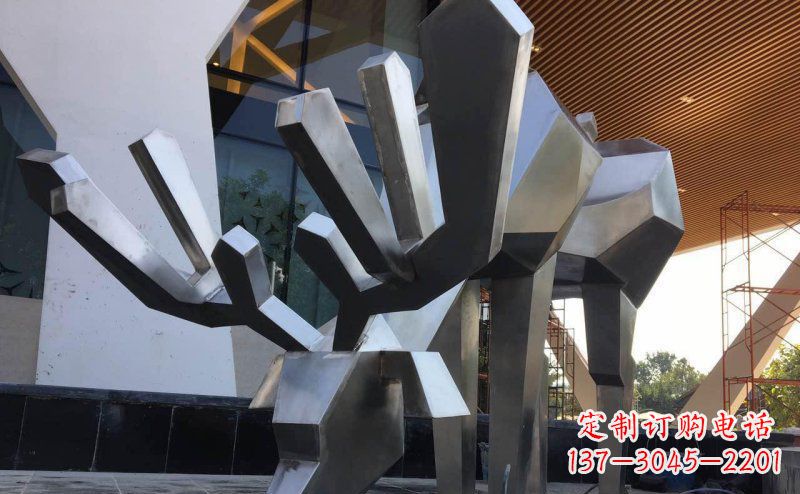 泰州聚体雕塑抽象几何驯鹿