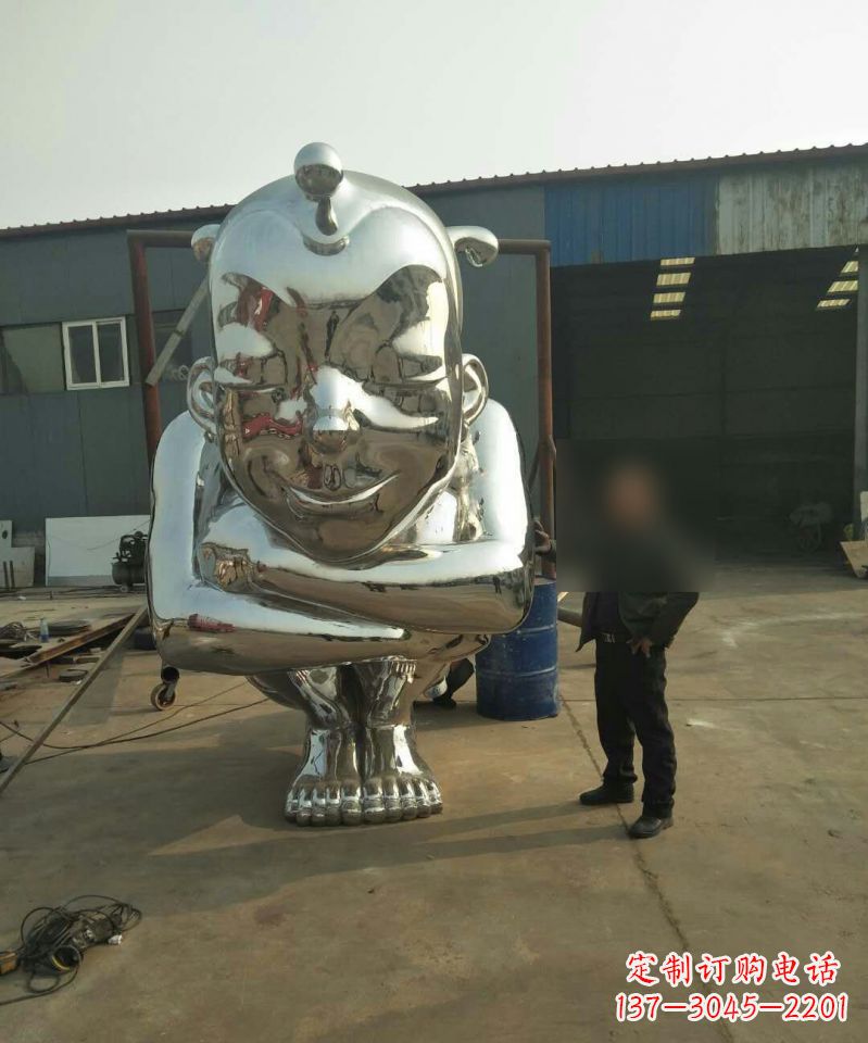 泰州公园不锈钢大型蹲着的儿童雕塑