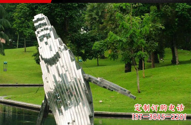 泰州温馨活泼的不锈钢动物企鹅雕塑