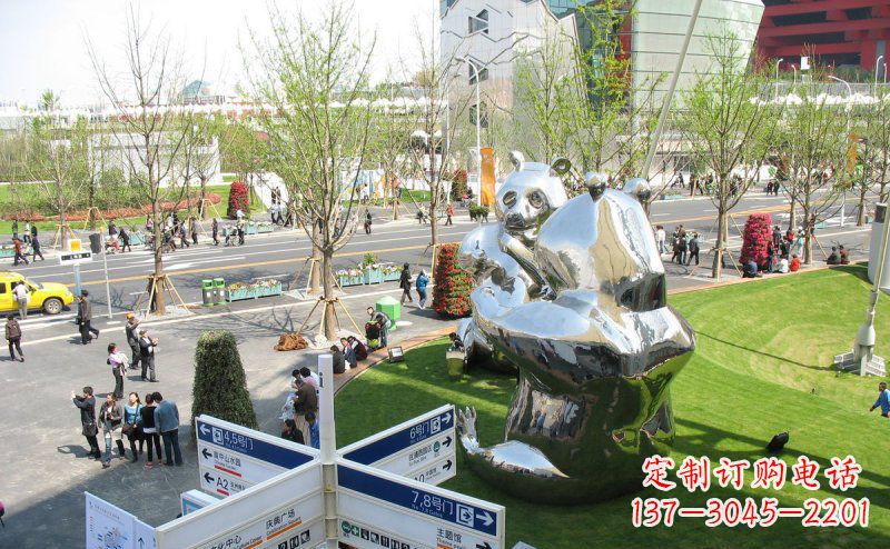泰州魅力镜面不锈钢熊猫景观雕塑